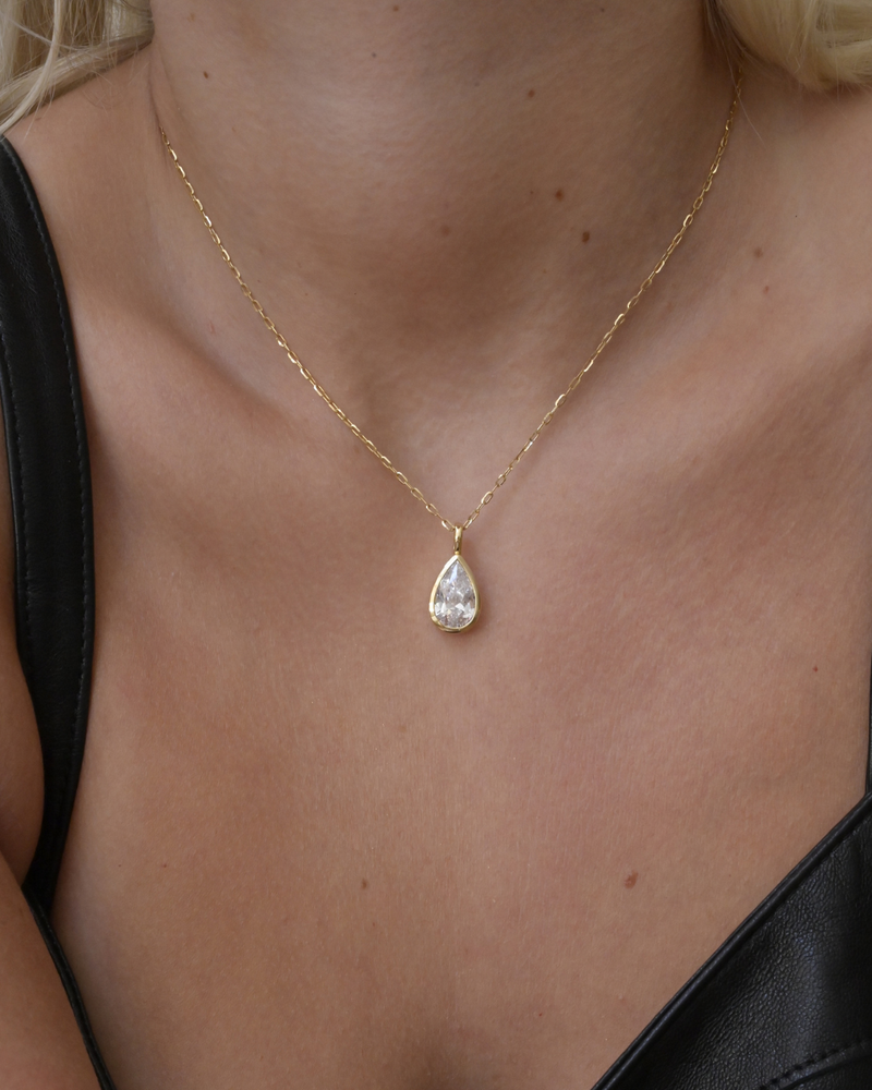 Pear Bezel Necklace - Classic Chain